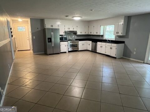 510 S May Street Property Photo 3