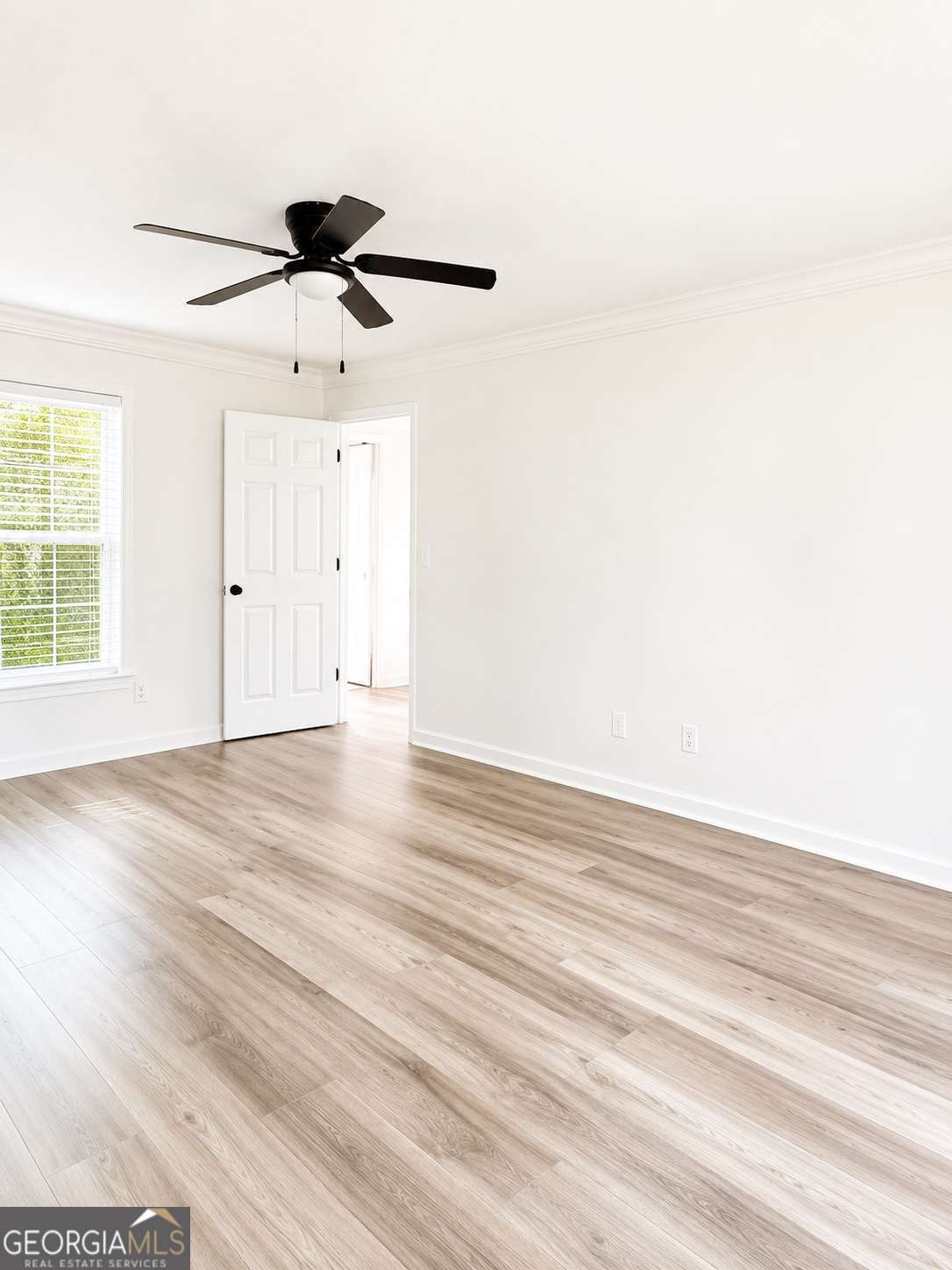 1006 Heathmoor Court Property Photo 6