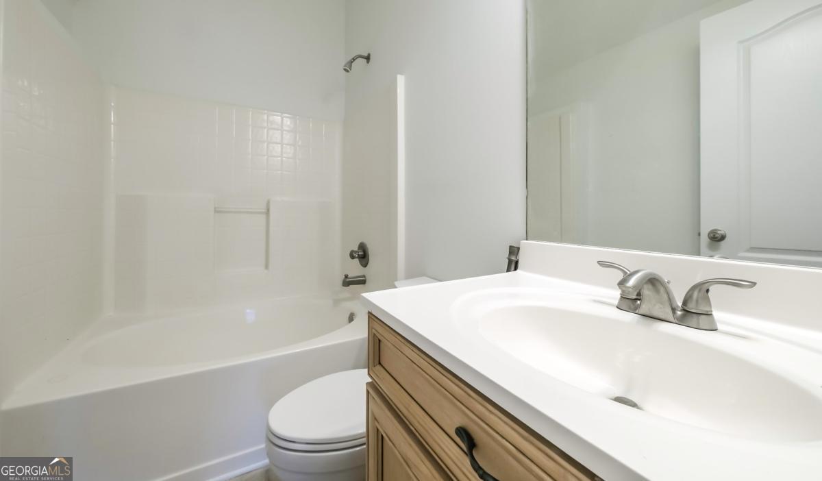 327 Lakeridge Drive Property Photo 19