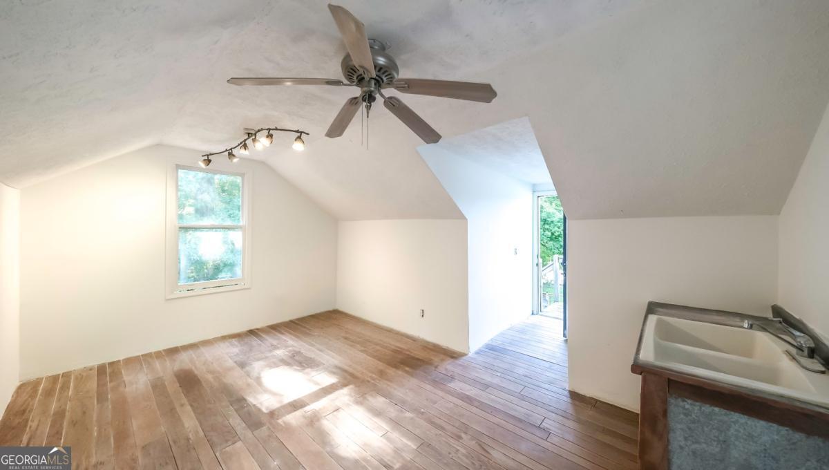 327 Lakeridge Drive Property Photo 29