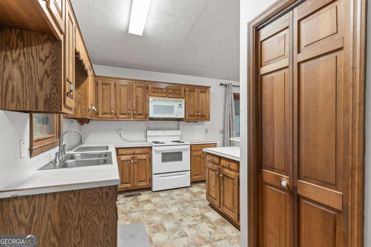 368 Still Hollow Road Property Photo 18