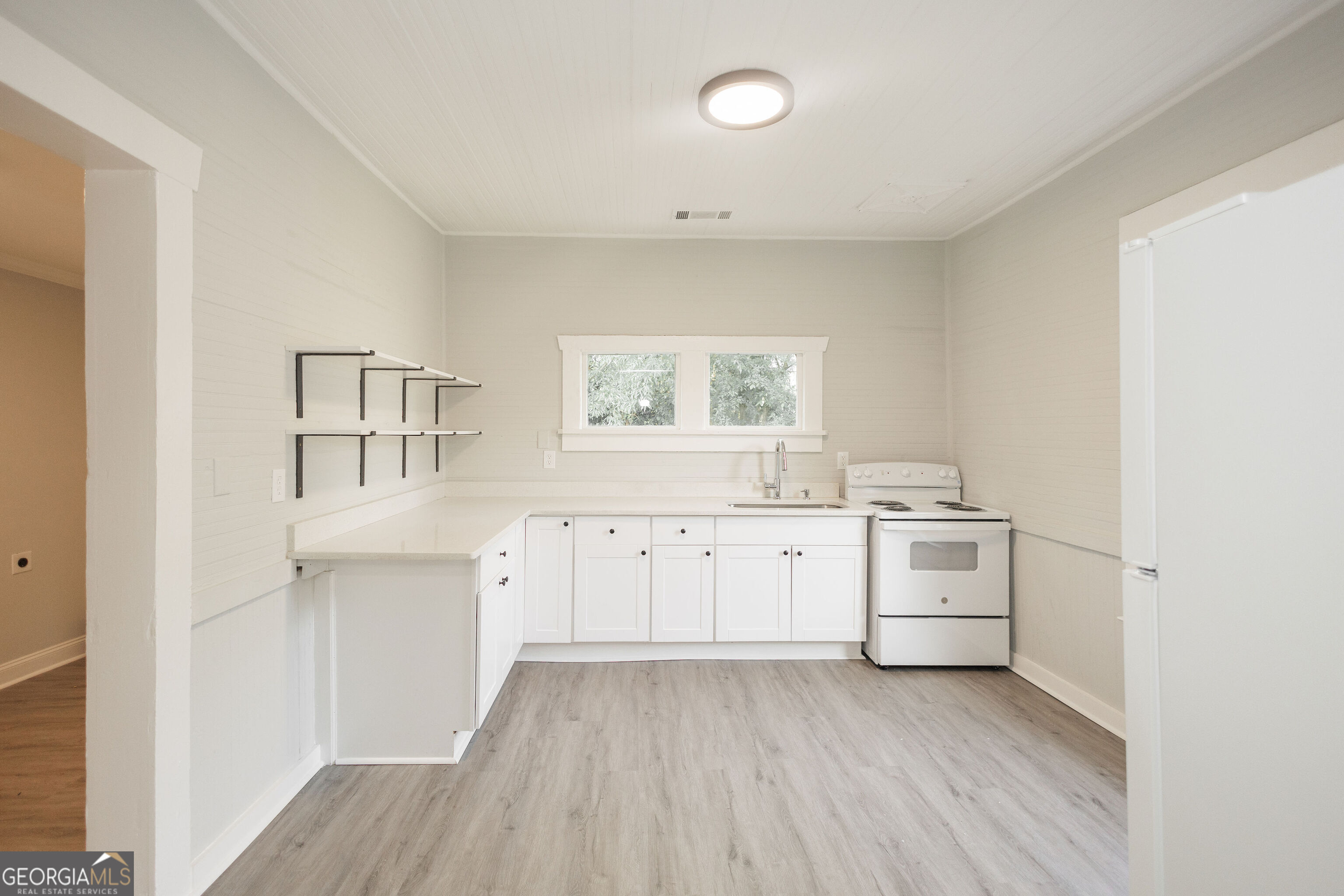 728 Williams Street Property Photo 13