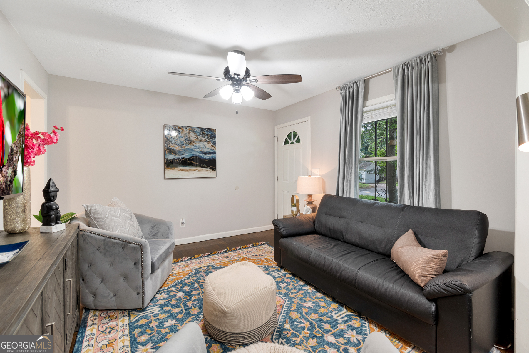 240 Lake Drive Property Photo 3