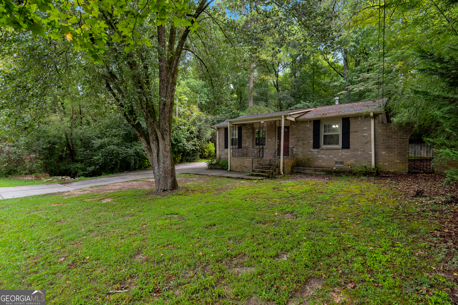 240 Lake Drive Property Photo 22
