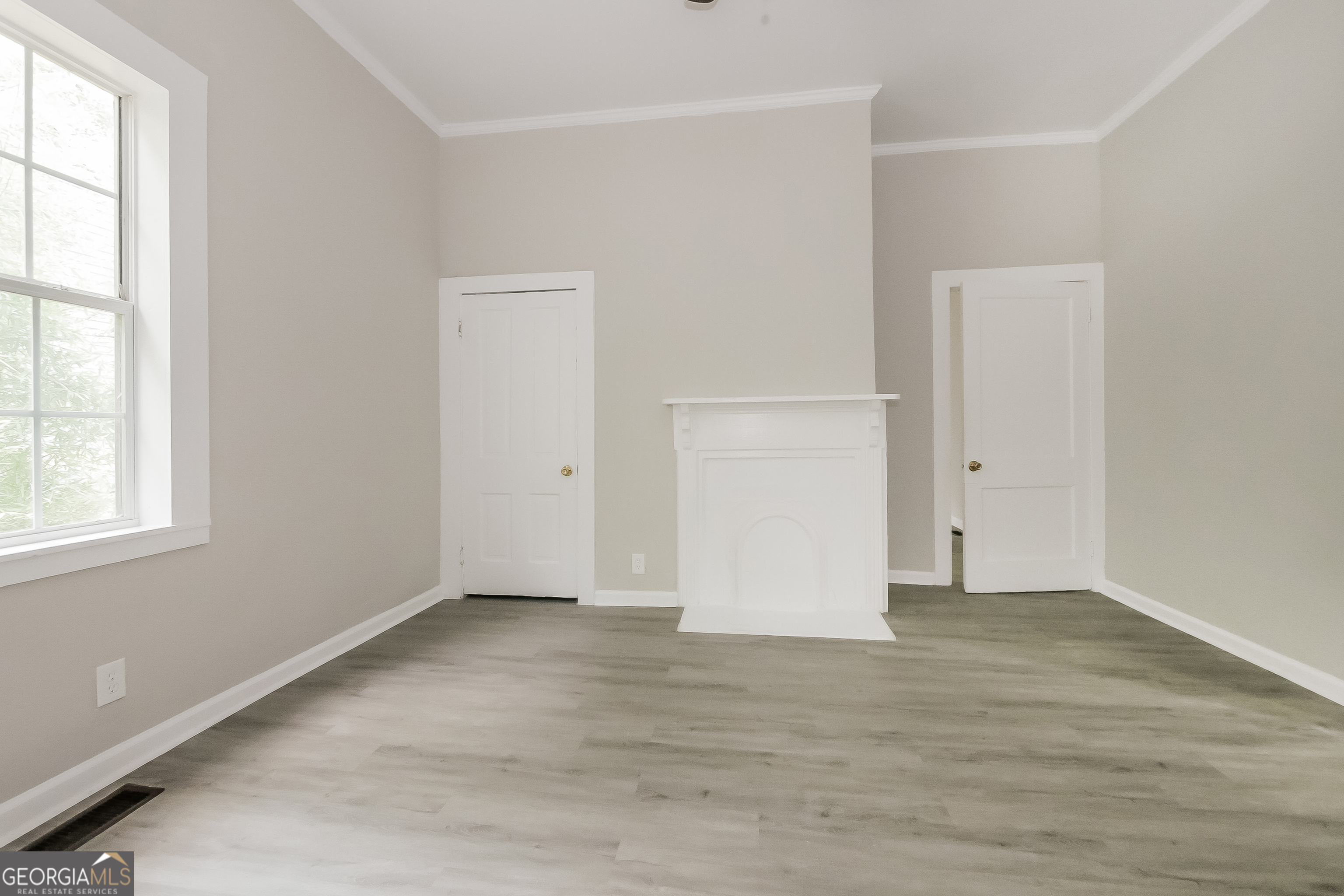 725 Williams Street Property Photo 12