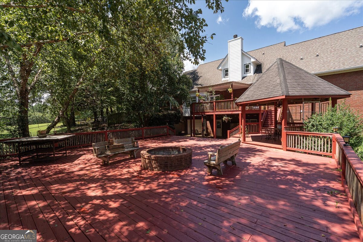 2221 Brush Creek Drive Property Photo 2