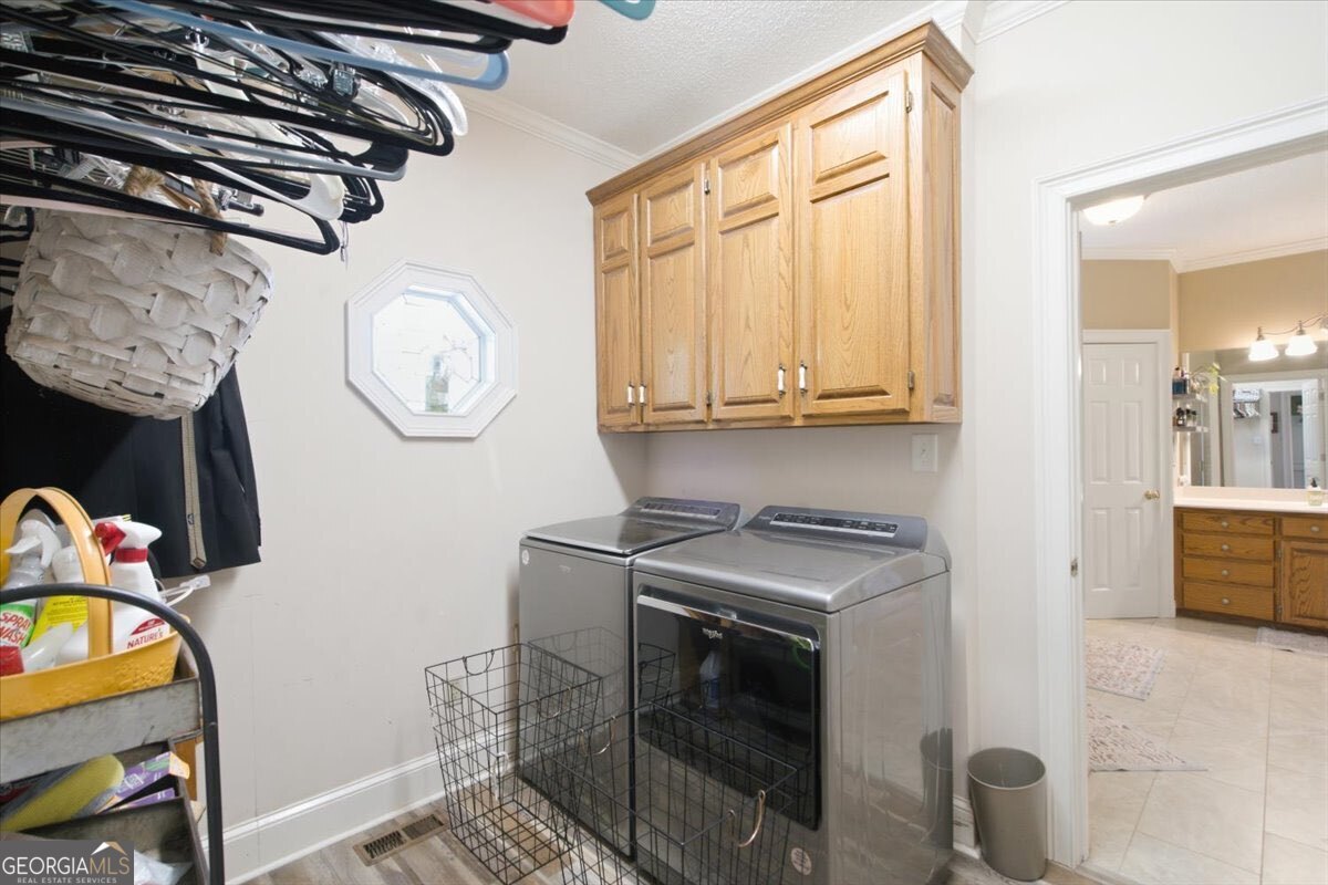 2221 Brush Creek Drive Property Photo 12