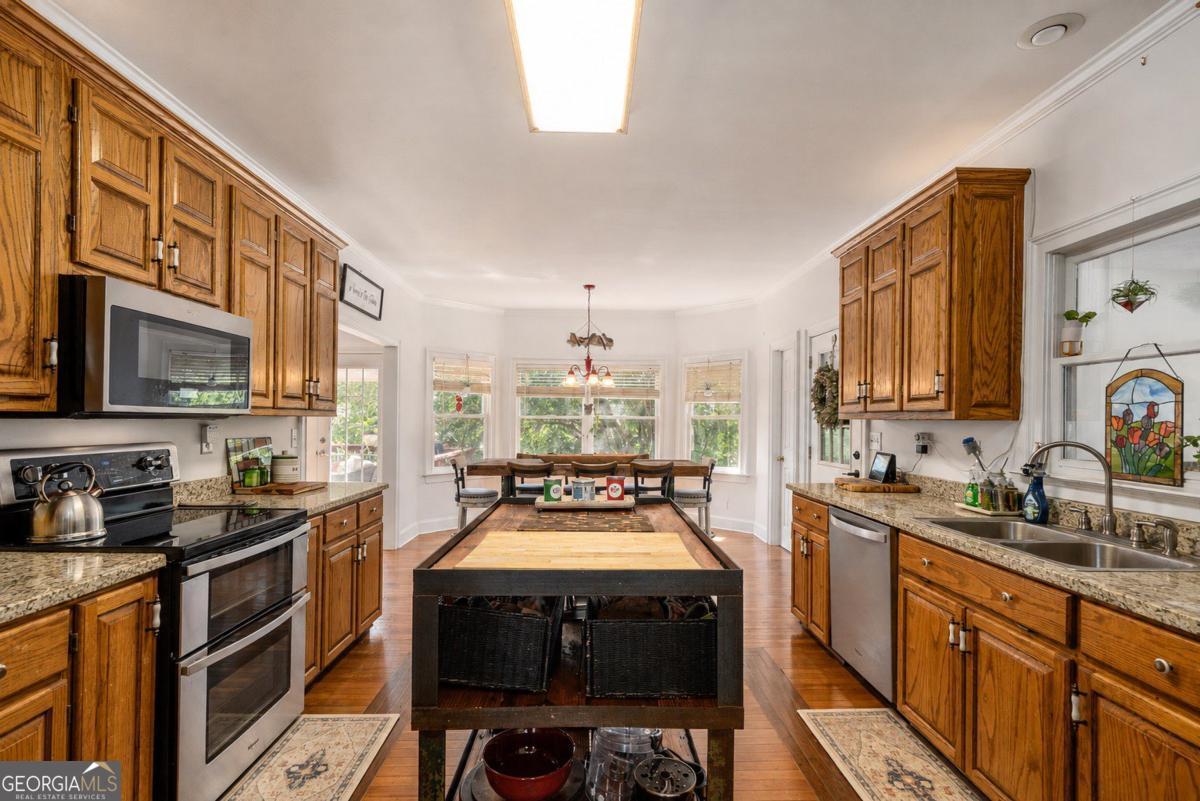 2221 Brush Creek Drive Property Photo 16
