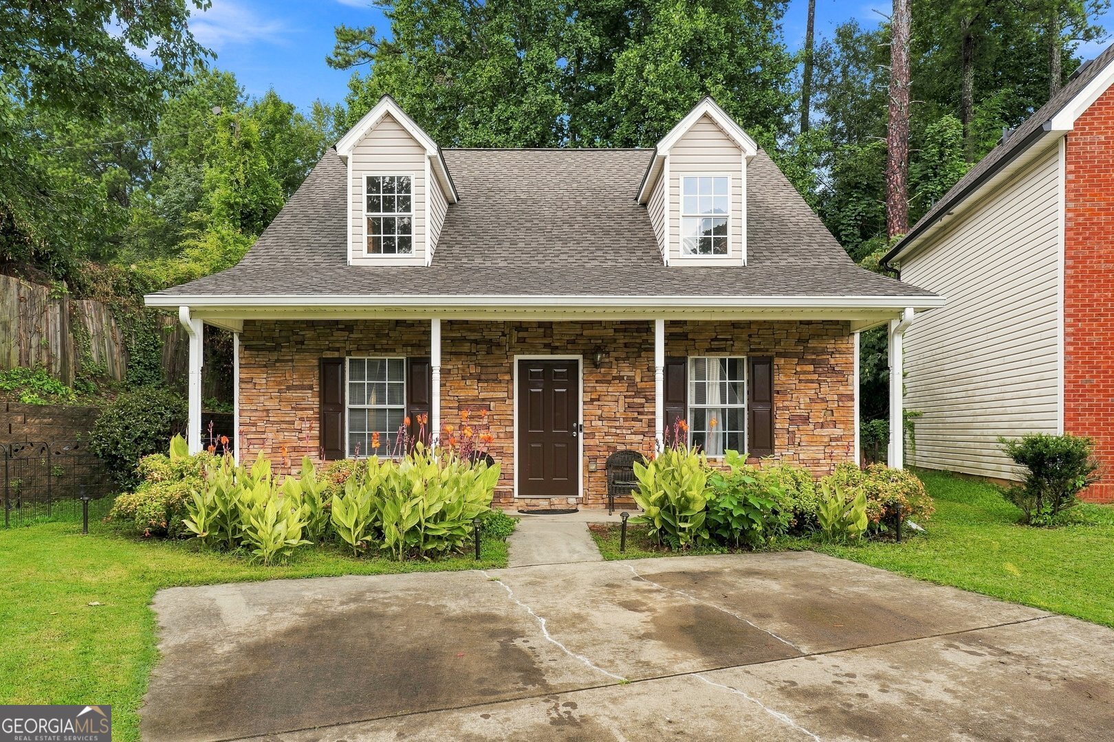 105 Twin Pines Court Property Photo 1