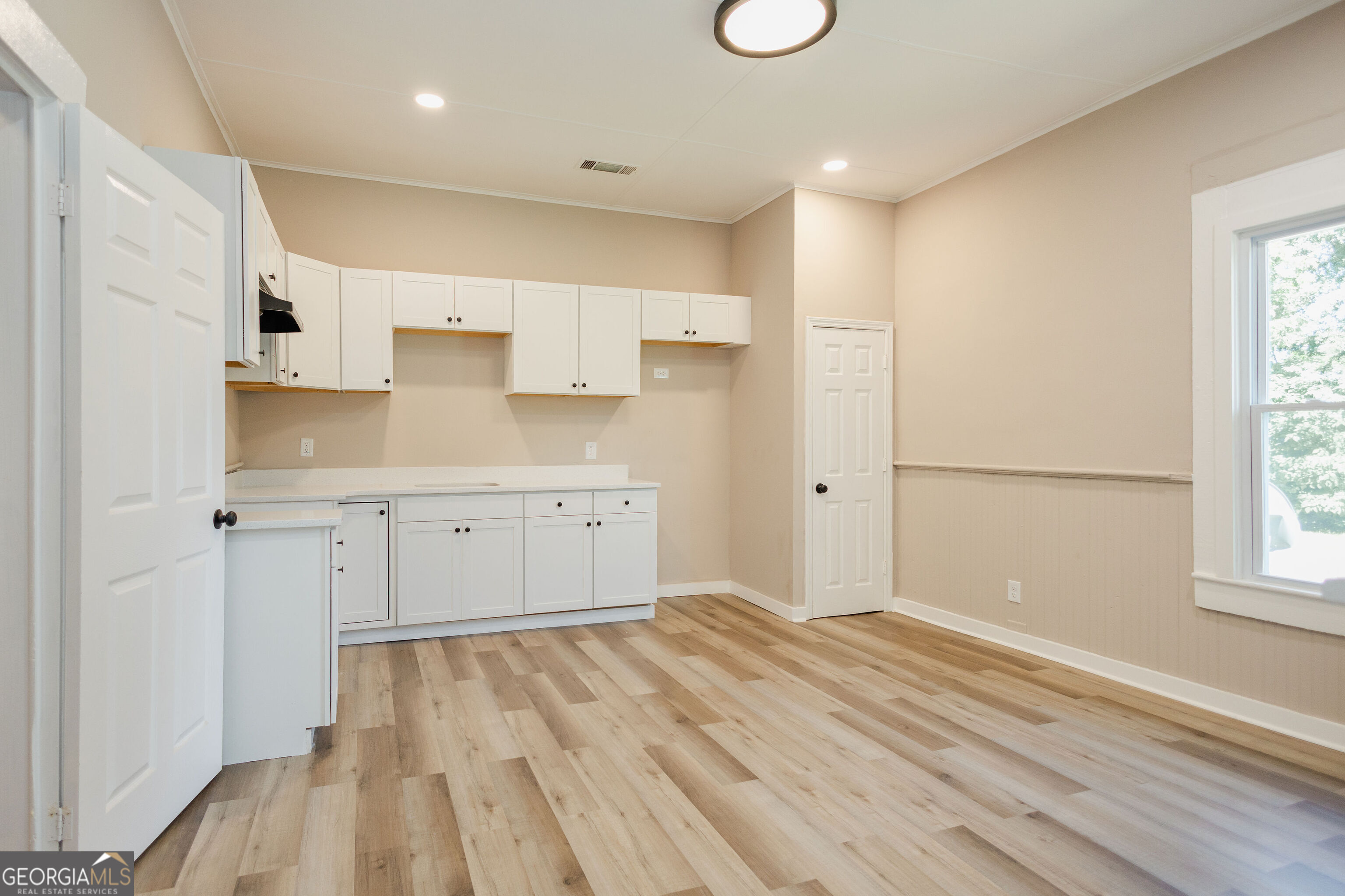 732 Williams Street Property Photo 16