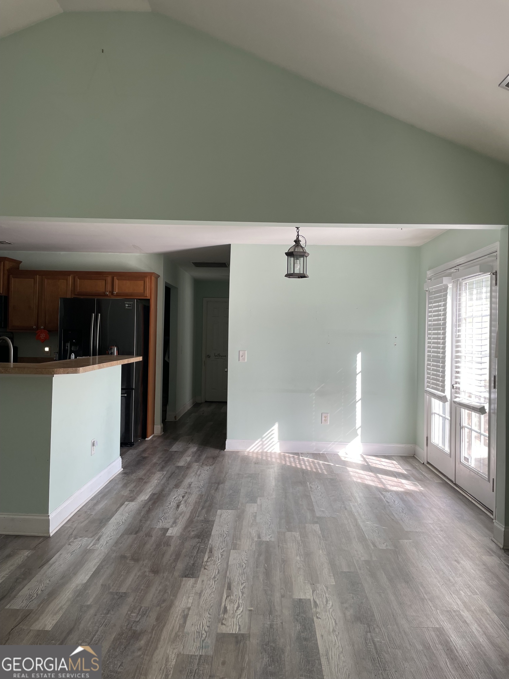 109 Presidential Lane Property Photo 19