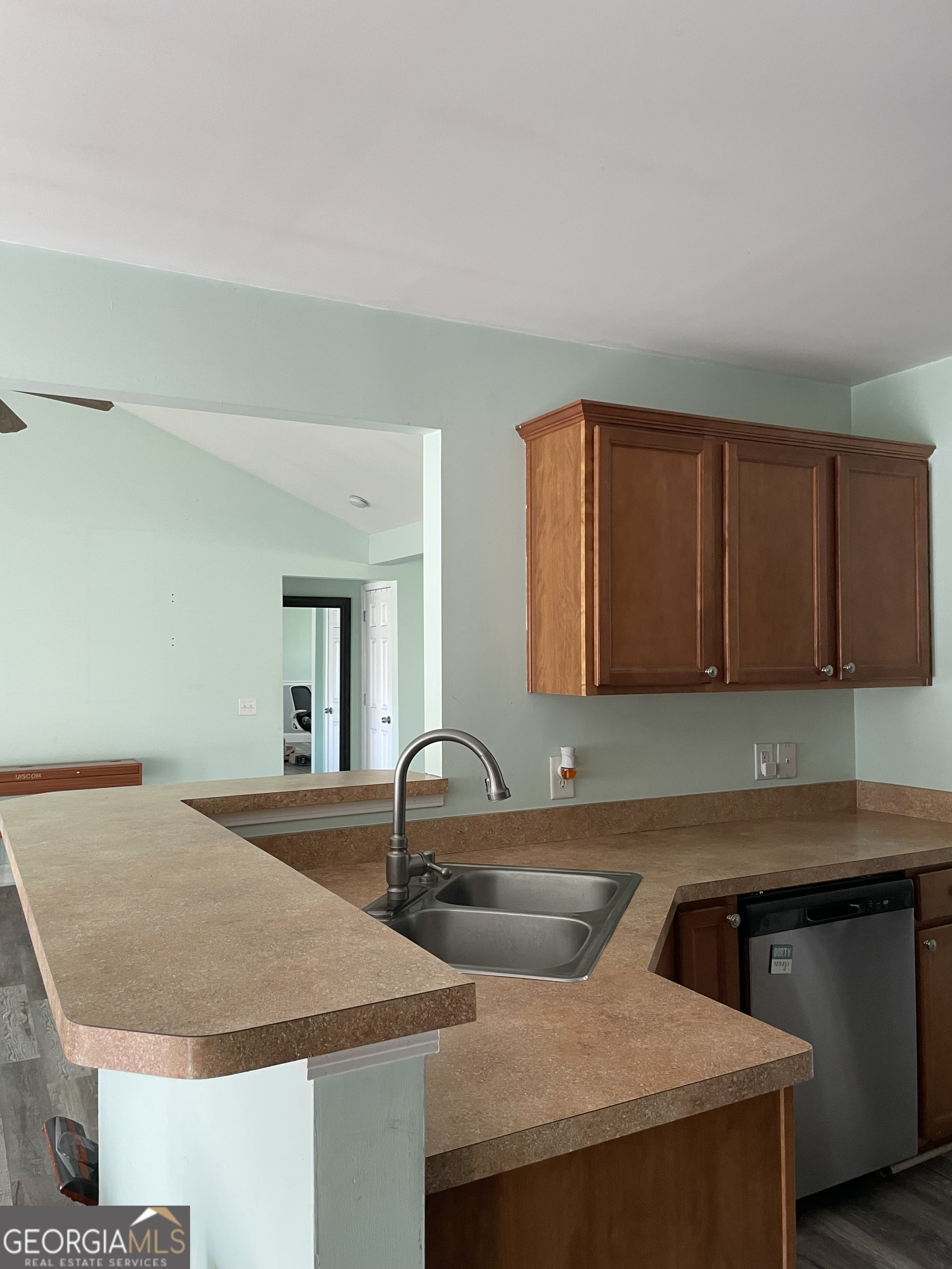 109 Presidential Lane Property Photo 25