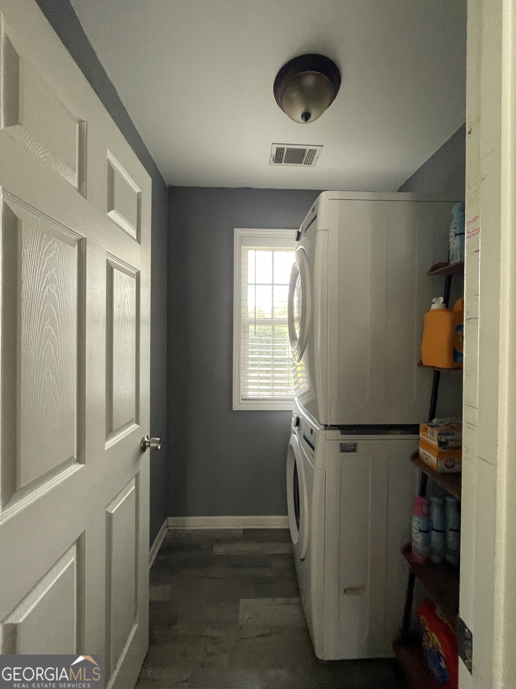 109 Presidential Lane Property Photo 30