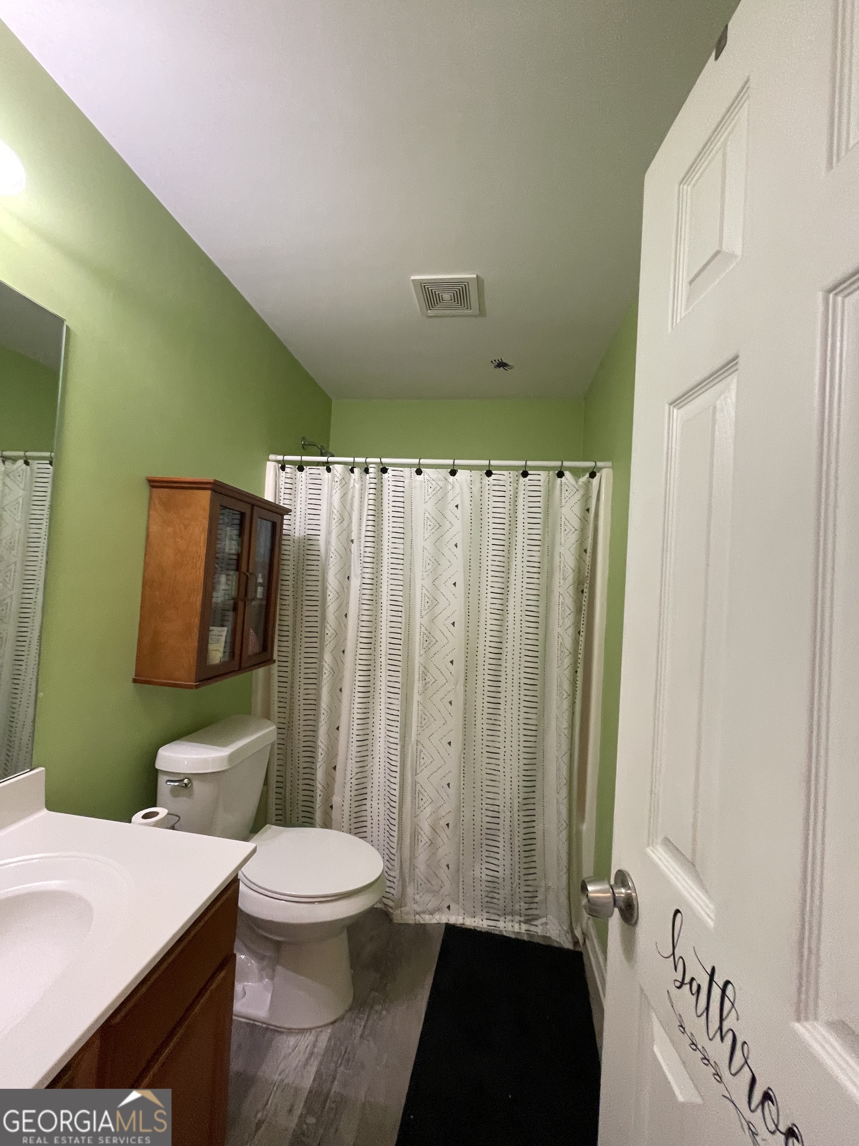 109 Presidential Lane Property Photo 33