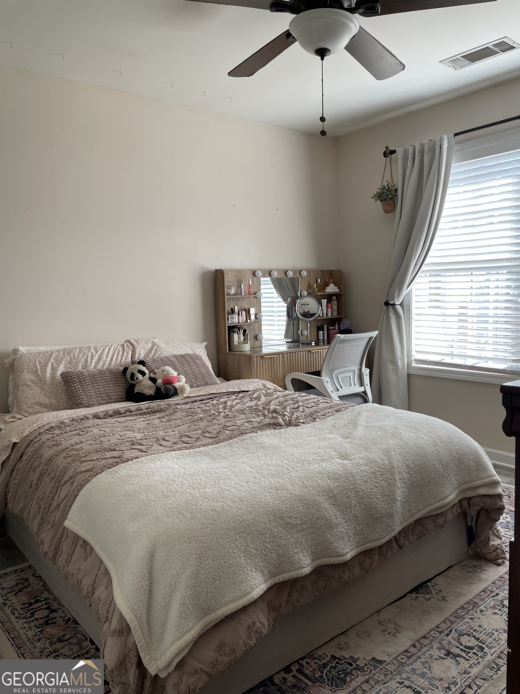 109 Presidential Lane Property Photo 39