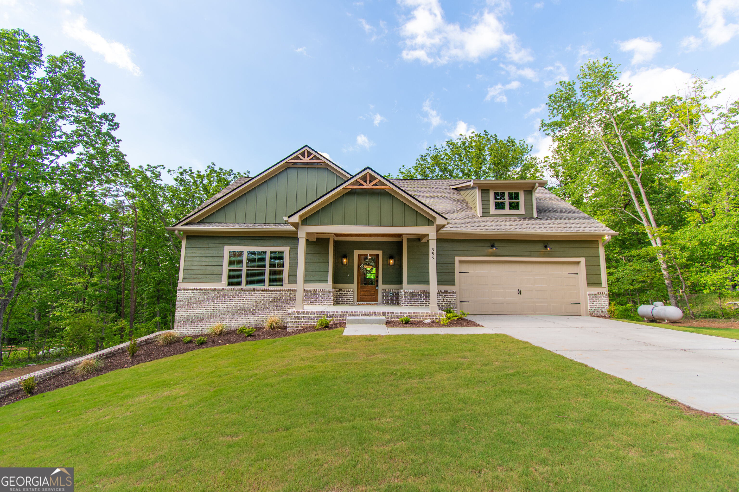 386 Mulberry Circle Property Photo 1