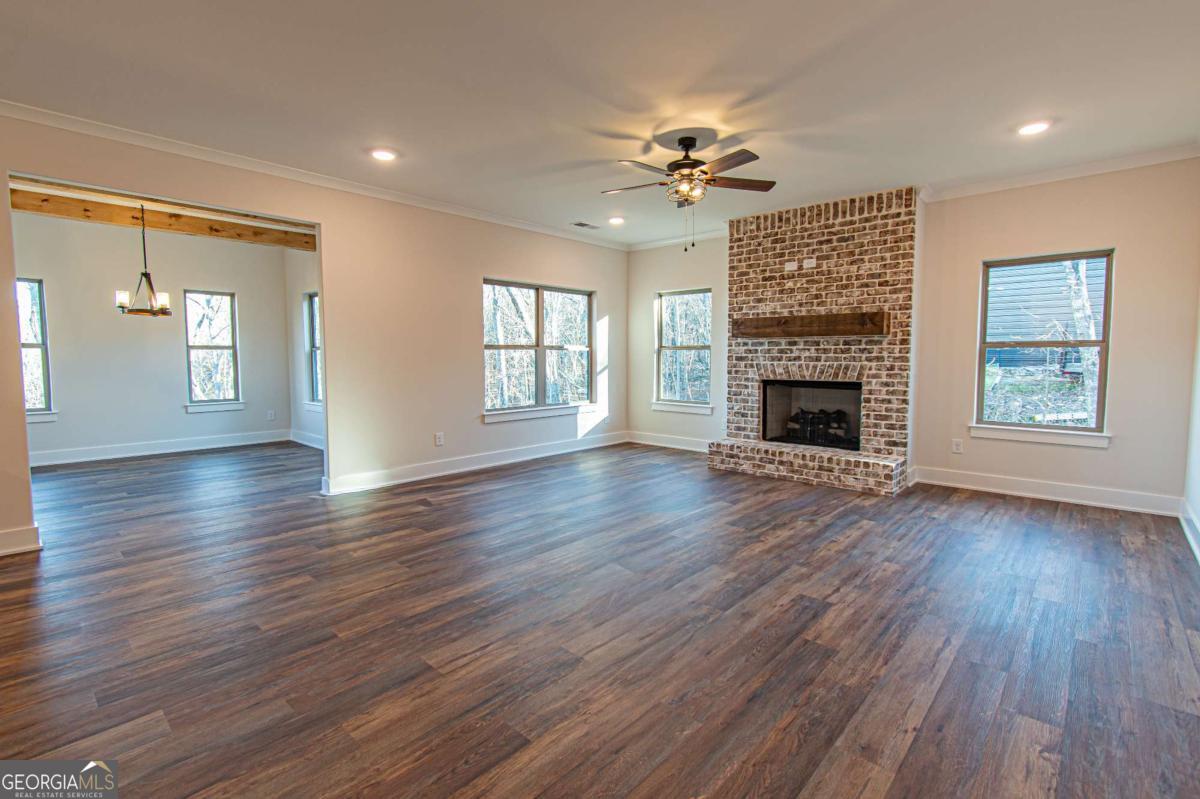 386 Mulberry Circle Property Photo 7