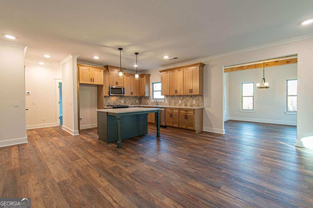 386 Mulberry Circle Property Photo 9