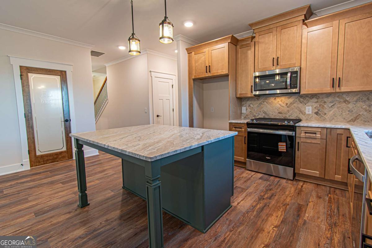 386 Mulberry Circle Property Photo 14
