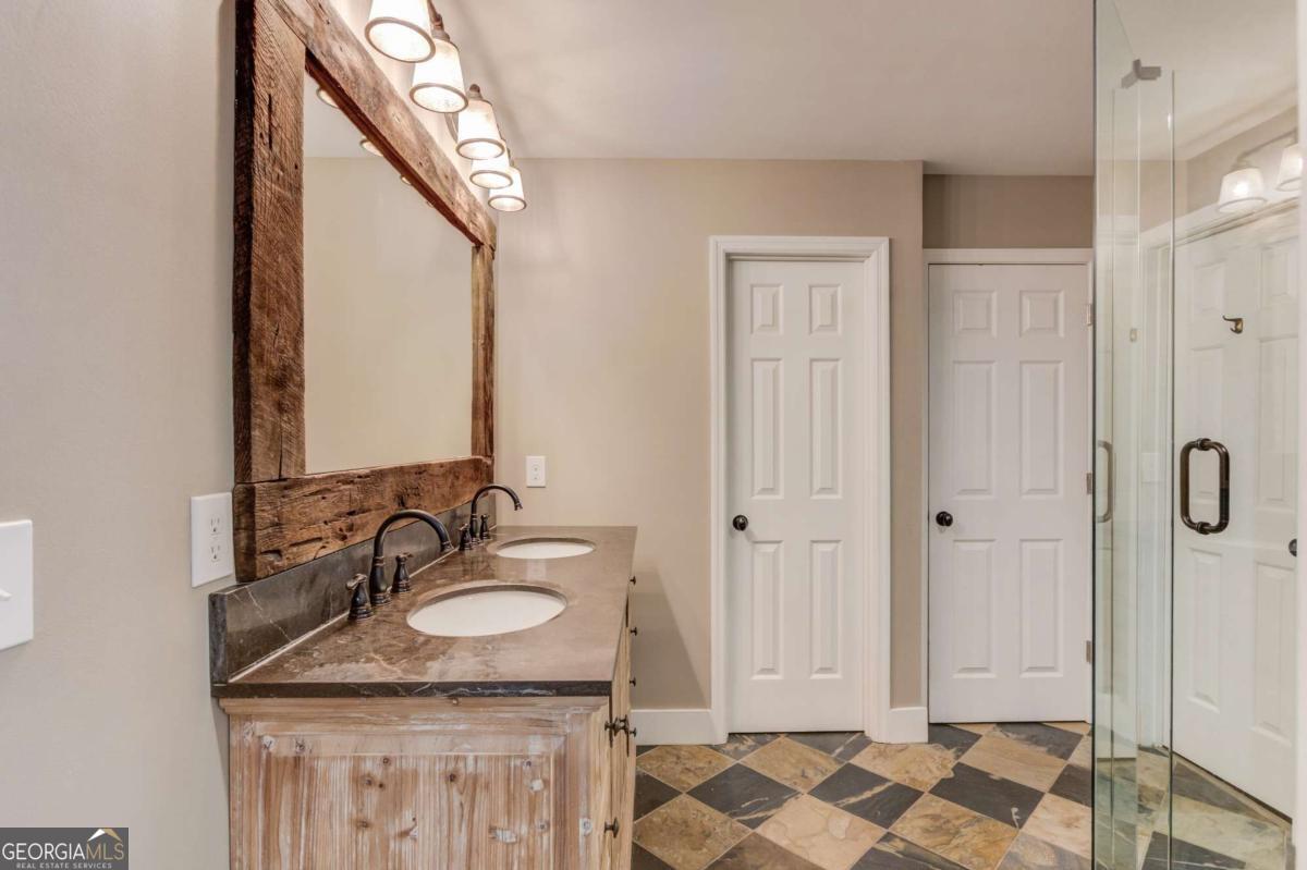 3441 Knollwood Court Property Photo 18