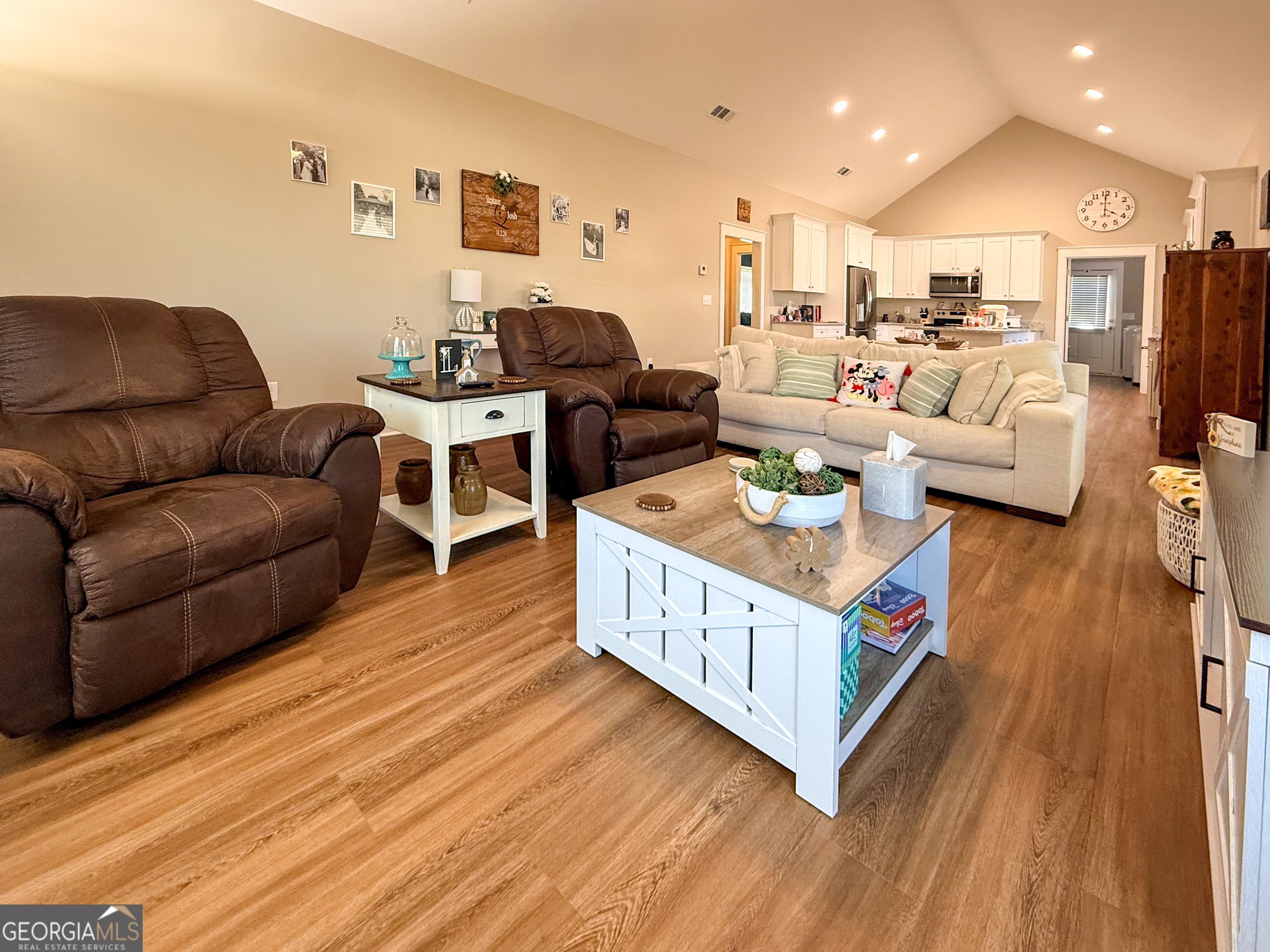 200 Campbell Street Property Photo 5