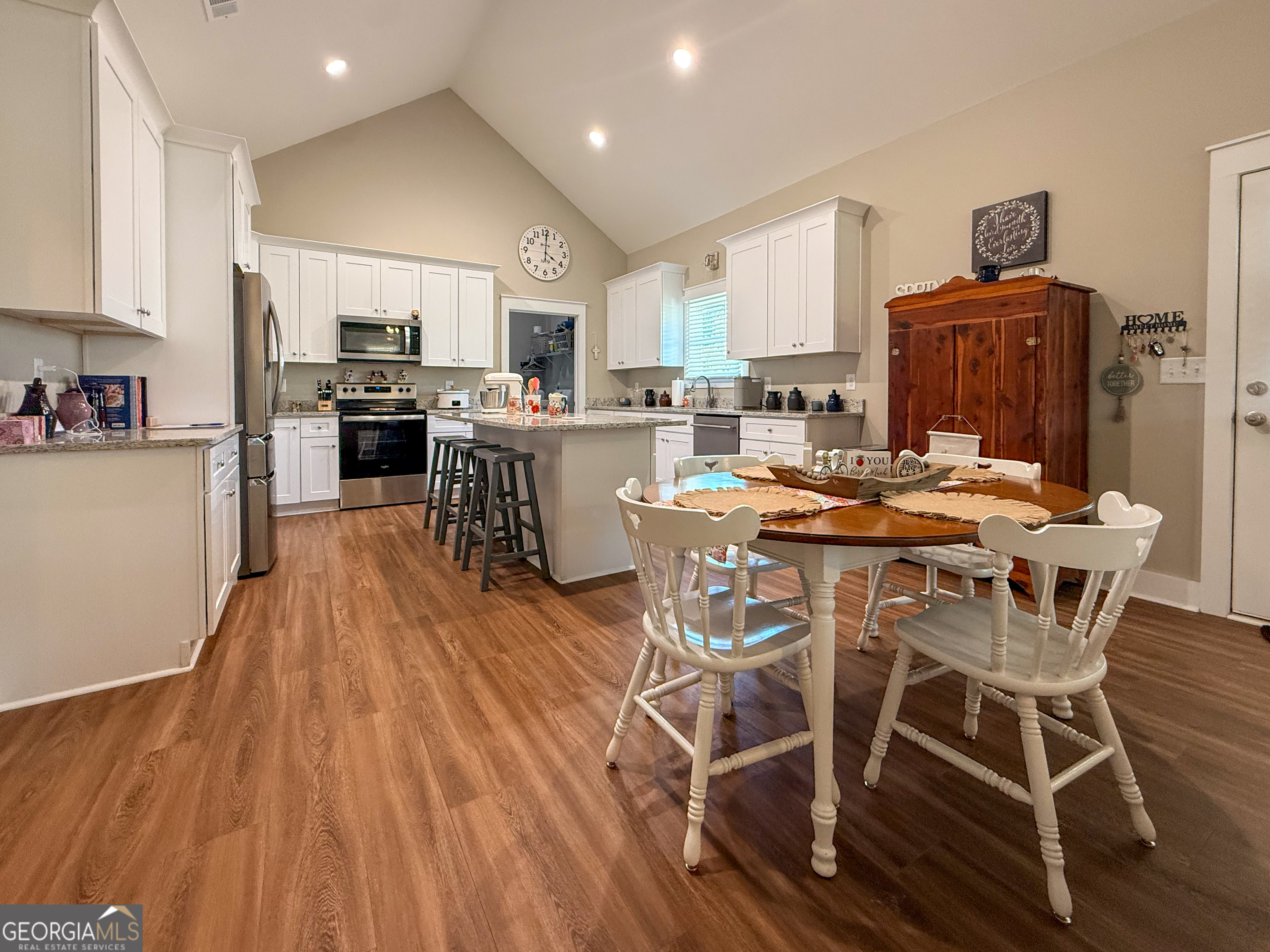 200 Campbell Street Property Photo 7