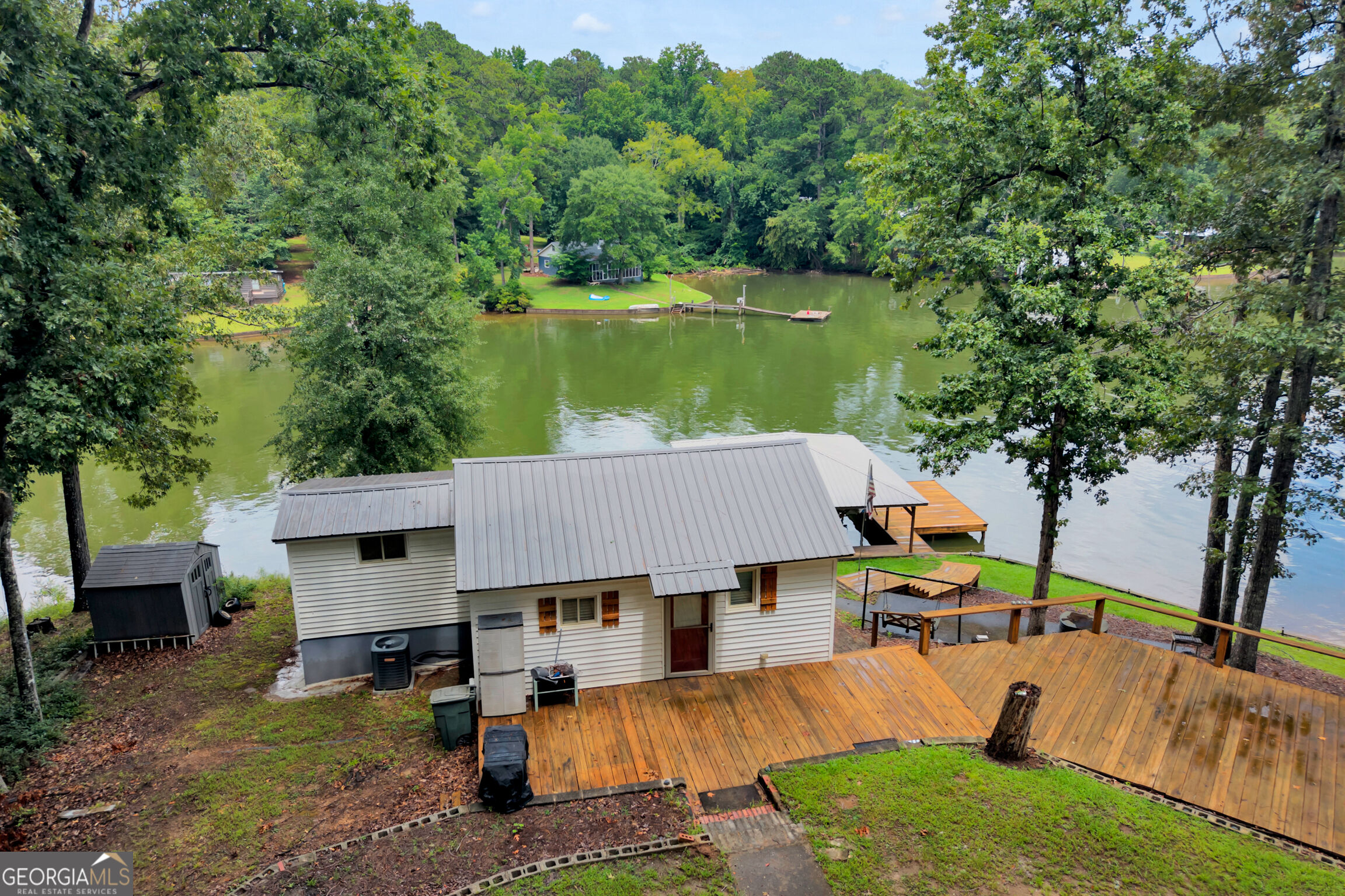 1735 Campbell Road Property Photo 5