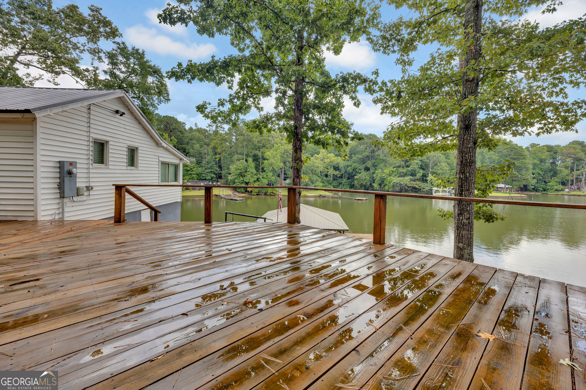 1735 Campbell Road Property Photo 6