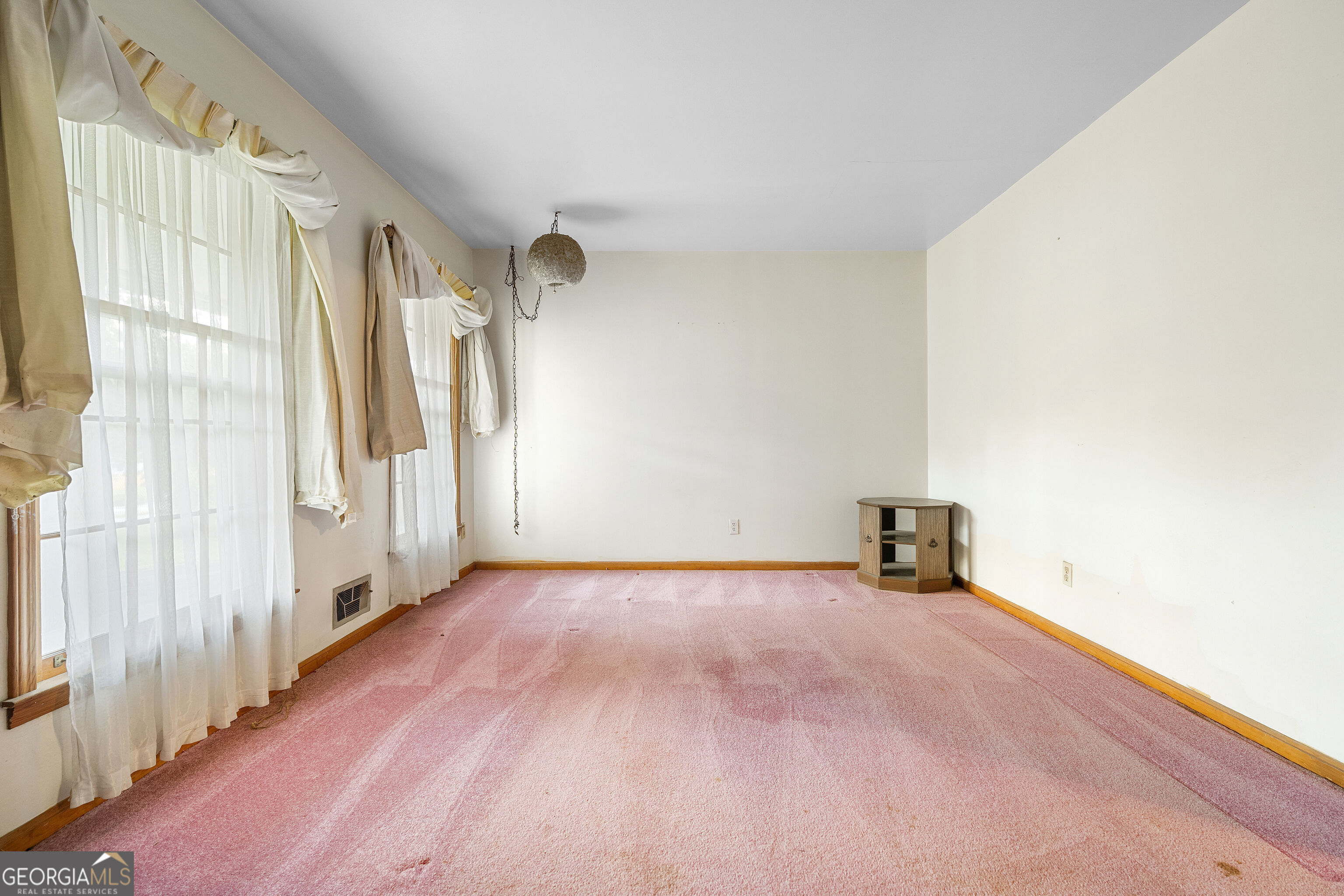 111 Irvin Street Property Photo 4