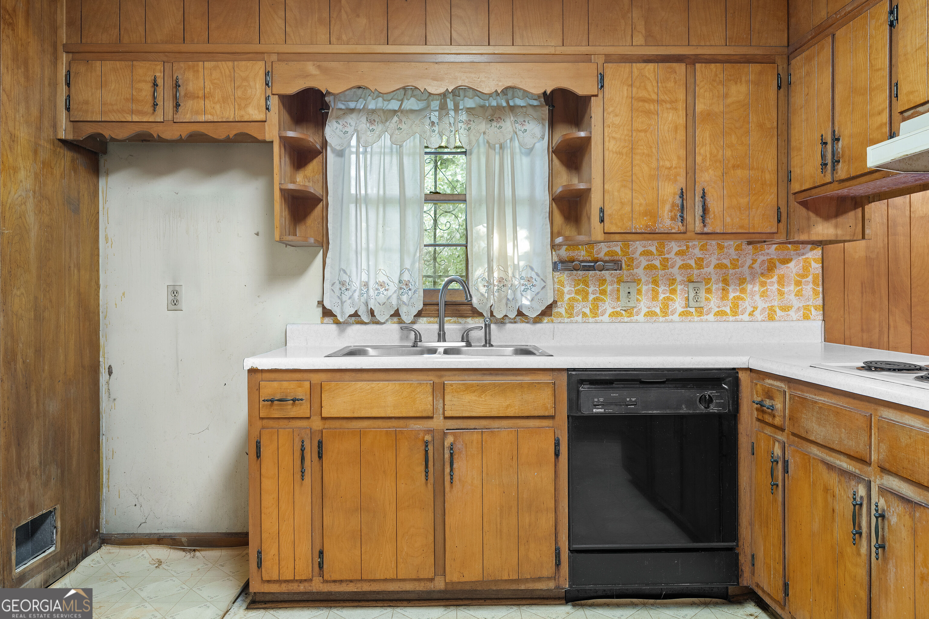 111 Irvin Street Property Photo 13