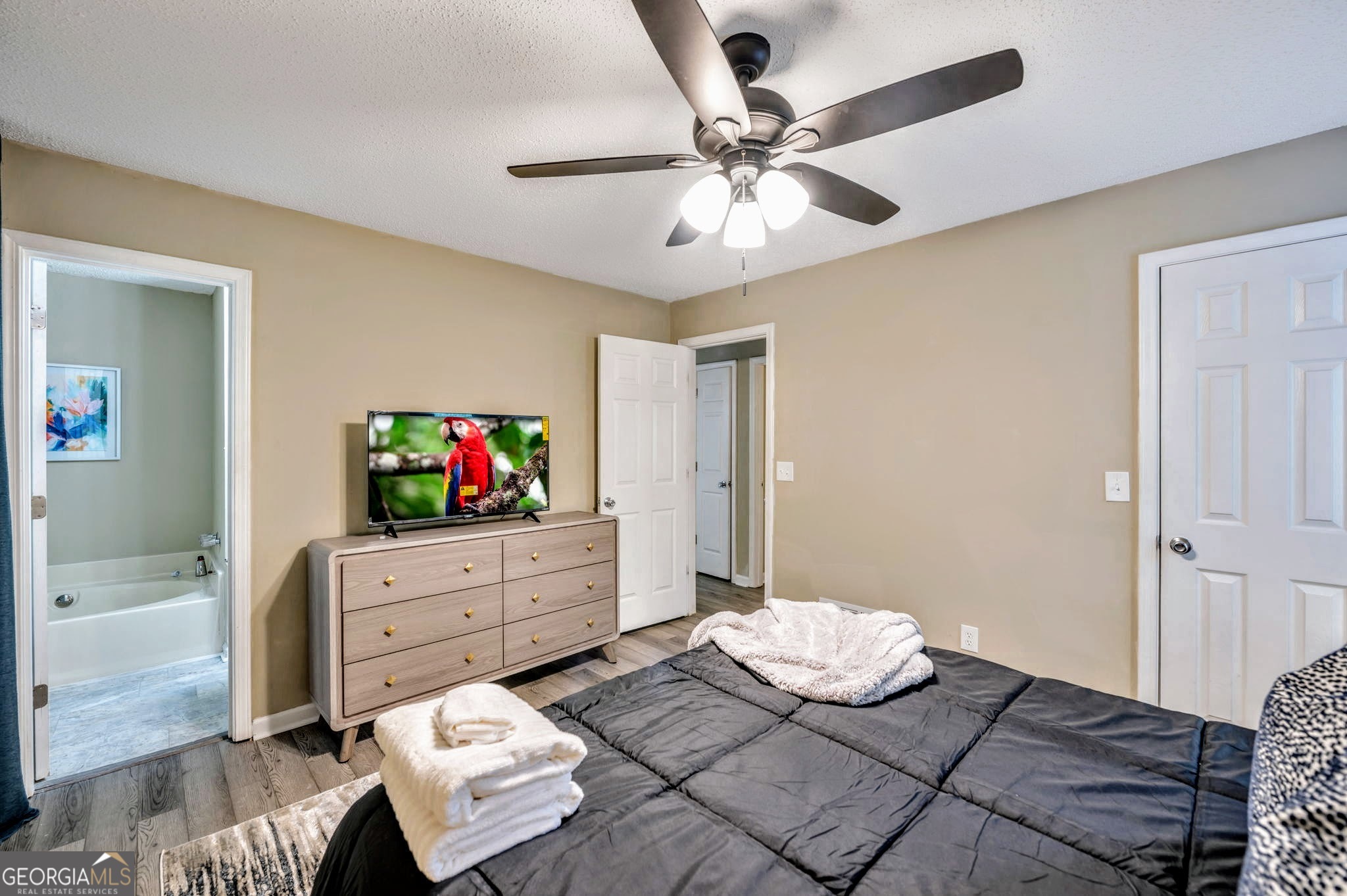 221 Remington Lane Property Photo 8
