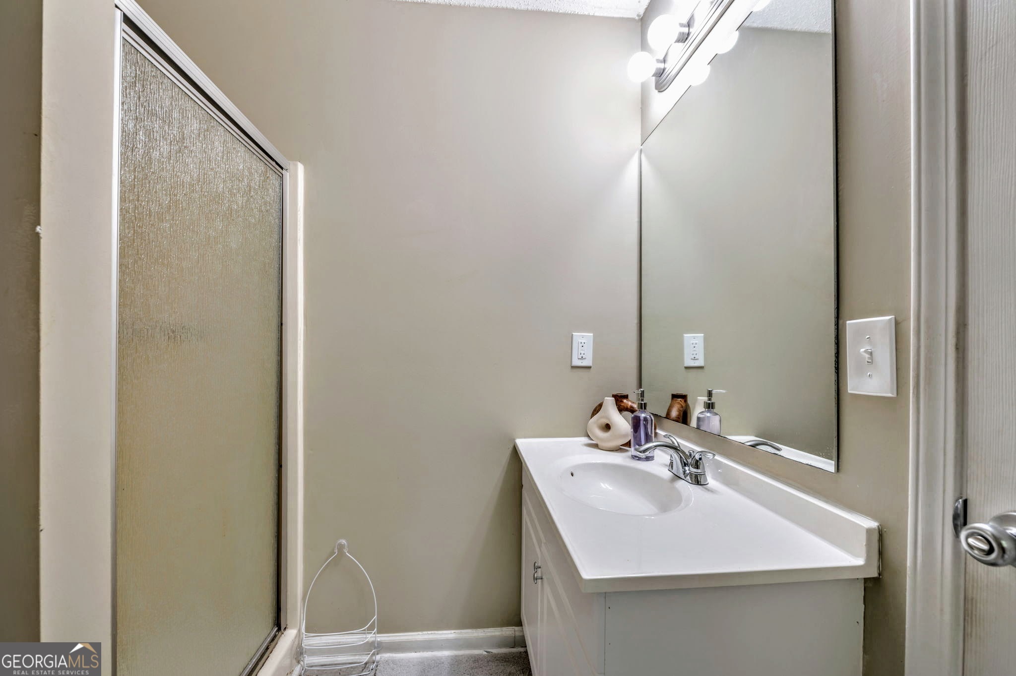 221 Remington Lane Property Photo 11