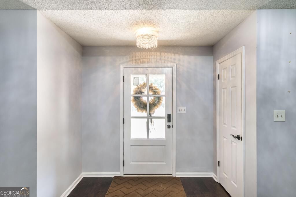 104 Turtle Dove Court Property Photo 4