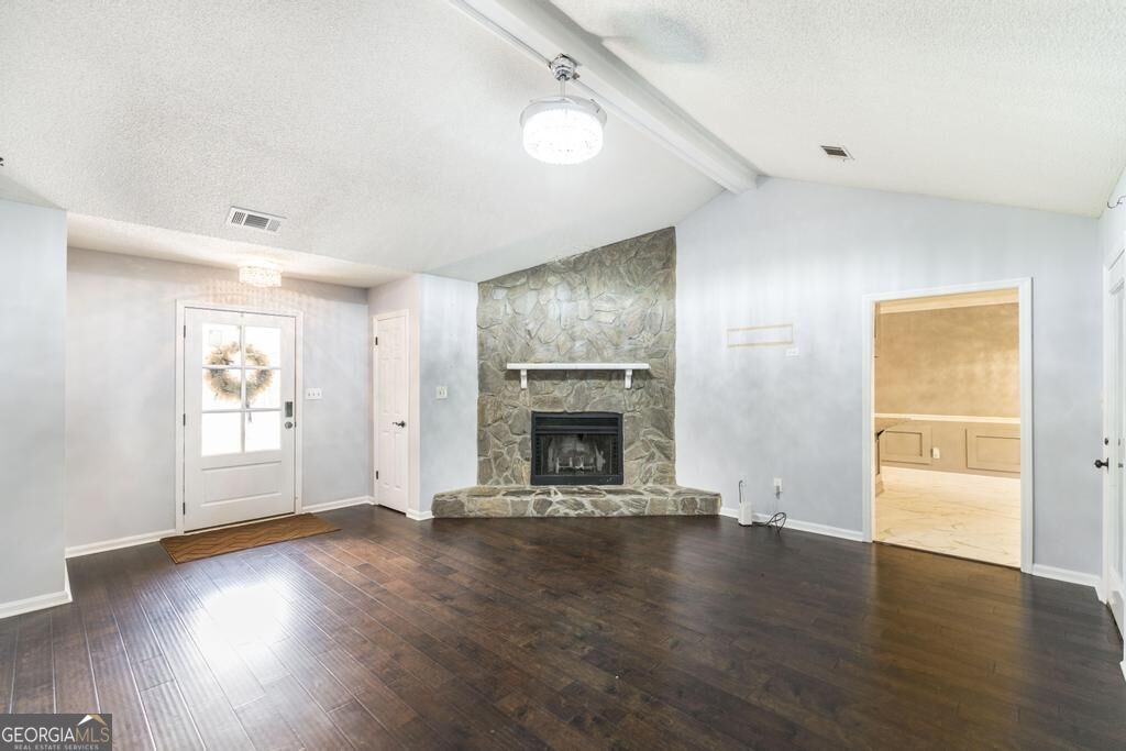 104 Turtle Dove Court Property Photo 6