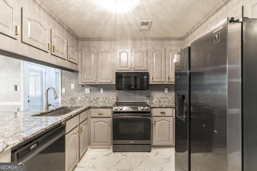 104 Turtle Dove Court Property Photo 10