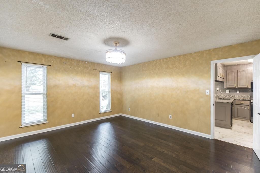 104 Turtle Dove Court Property Photo 13