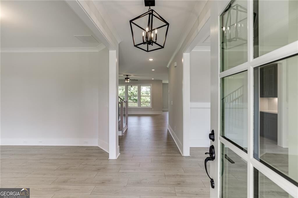 240 Wilbanks Street Property Photo 4