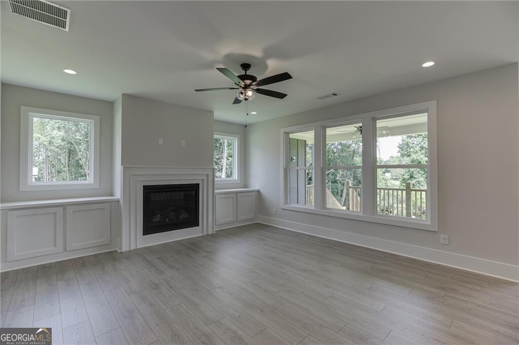 240 Wilbanks Street Property Photo 12