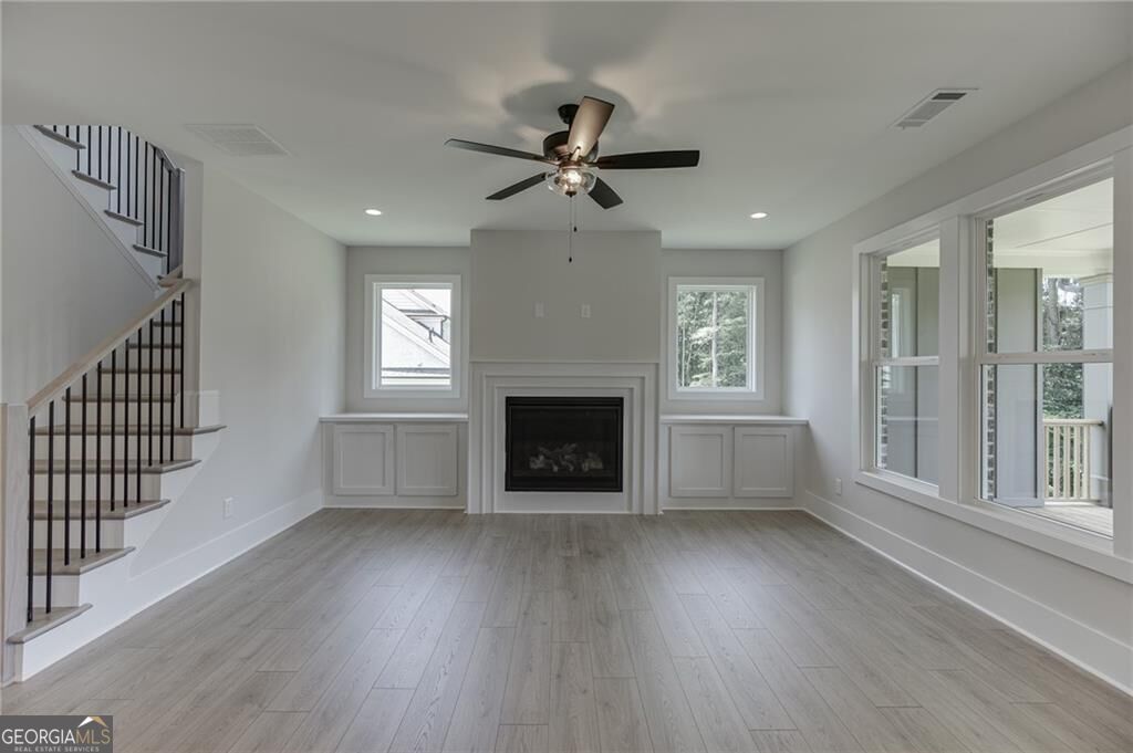 240 Wilbanks Street Property Photo 13