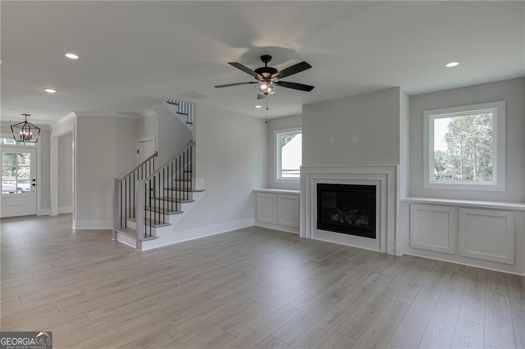 240 Wilbanks Street Property Photo 14
