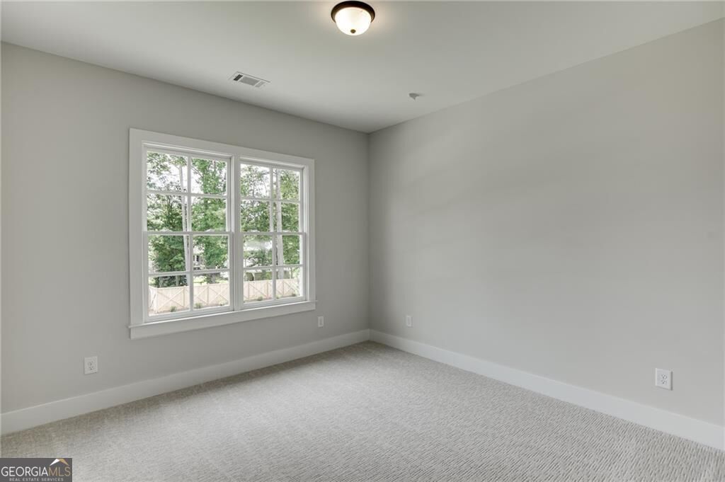 240 Wilbanks Street Property Photo 29