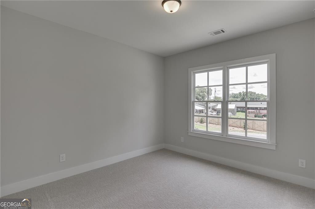 240 Wilbanks Street Property Photo 31