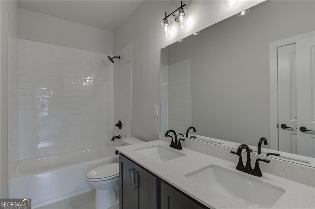 240 Wilbanks Street Property Photo 33