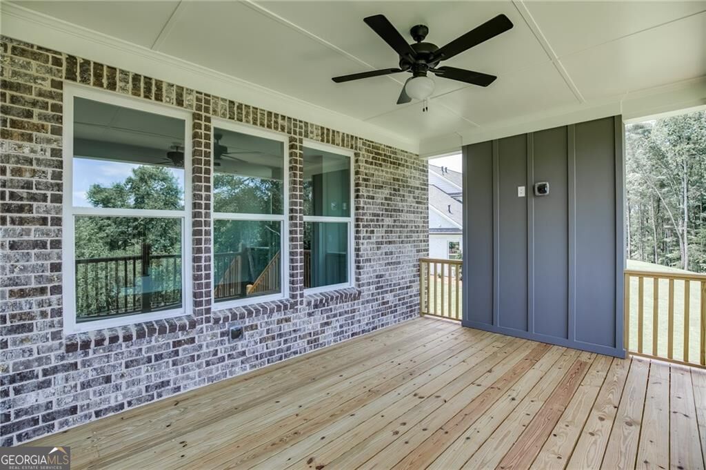 240 Wilbanks Street Property Photo 43