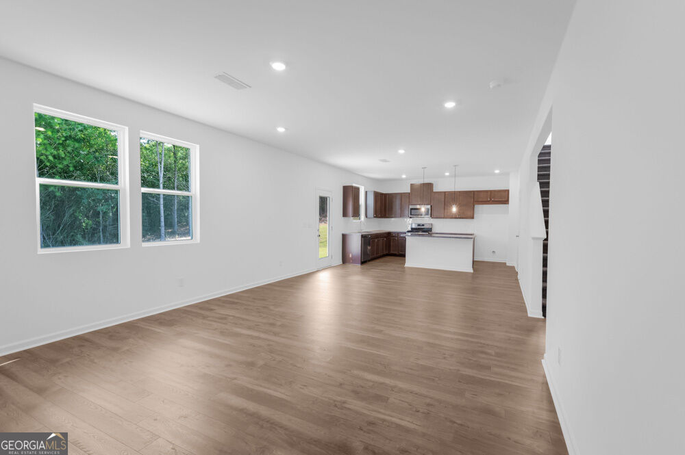 4039 Alderstone Drive Property Photo 10