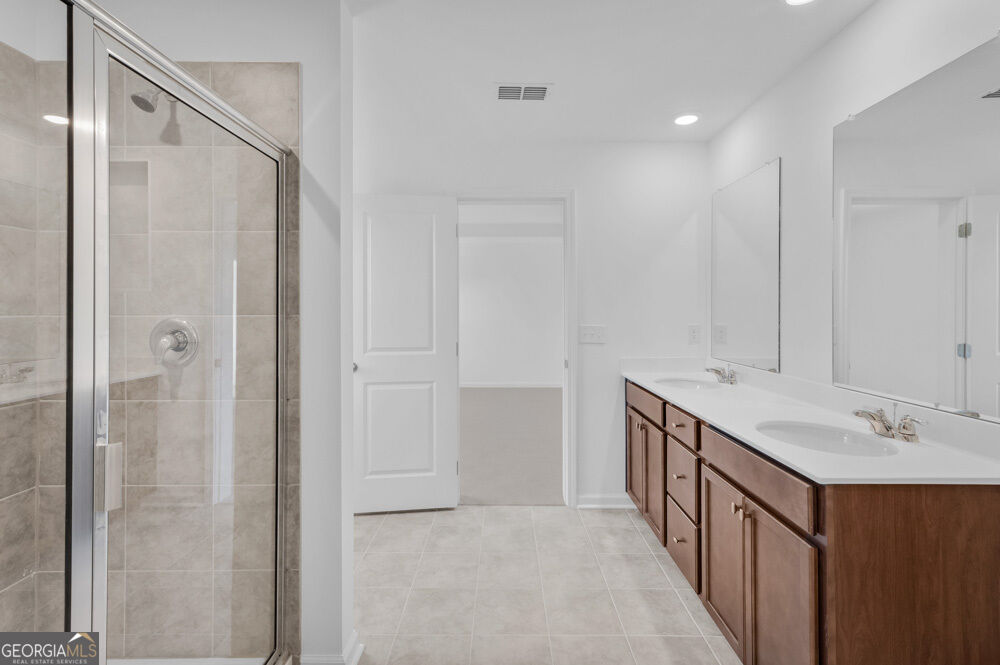4039 Alderstone Drive Property Photo 16