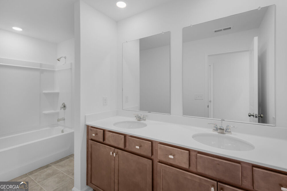4039 Alderstone Drive Property Photo 25