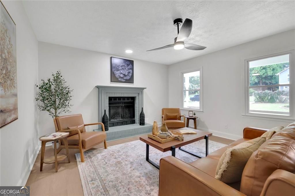 4491 Calumet Drive Nw Property Photo 8