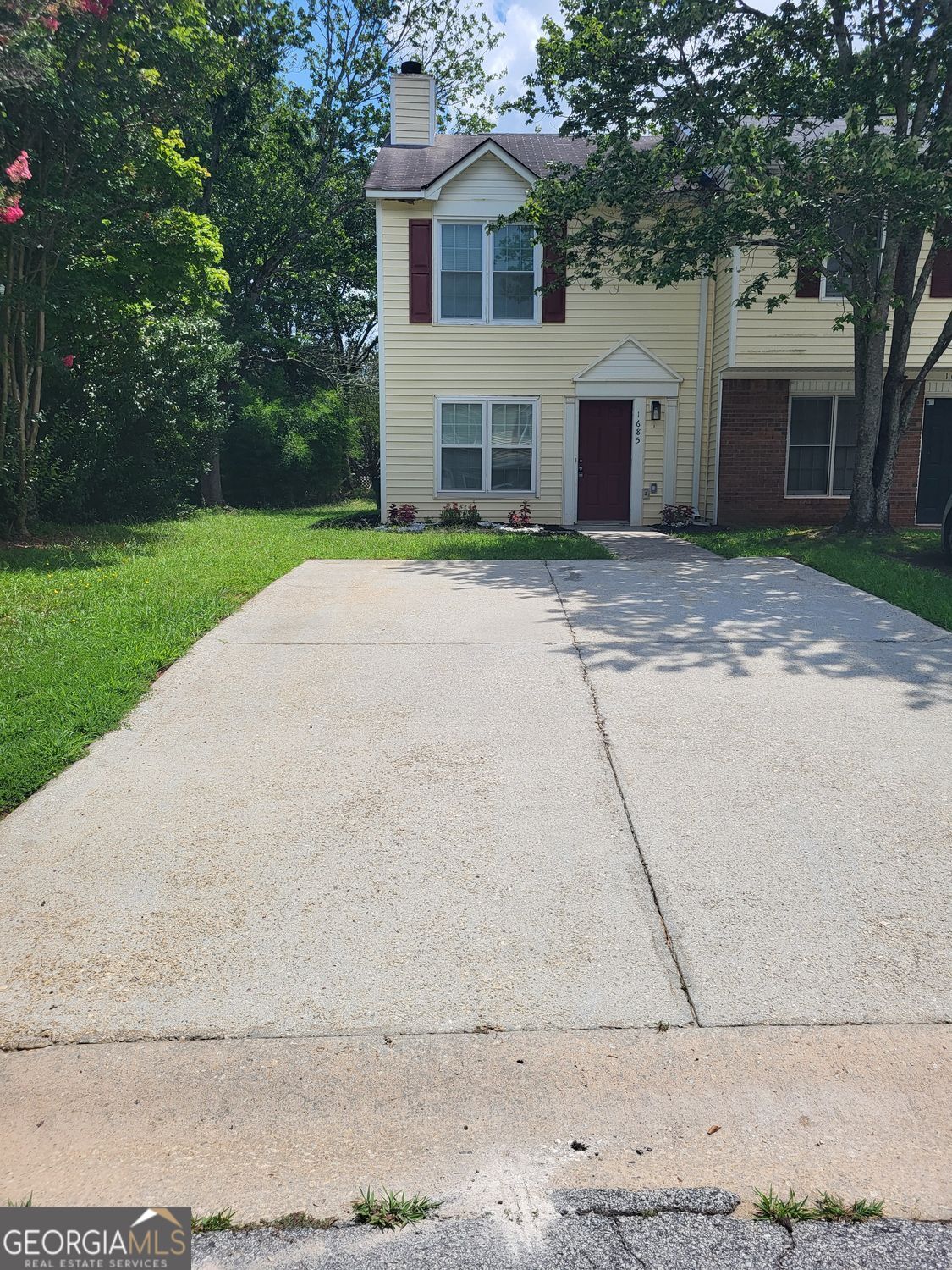 1685 Hunting Creek Drive Property Photo 1
