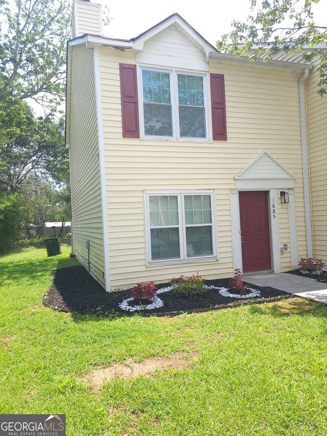1685 Hunting Creek Drive Property Photo 2